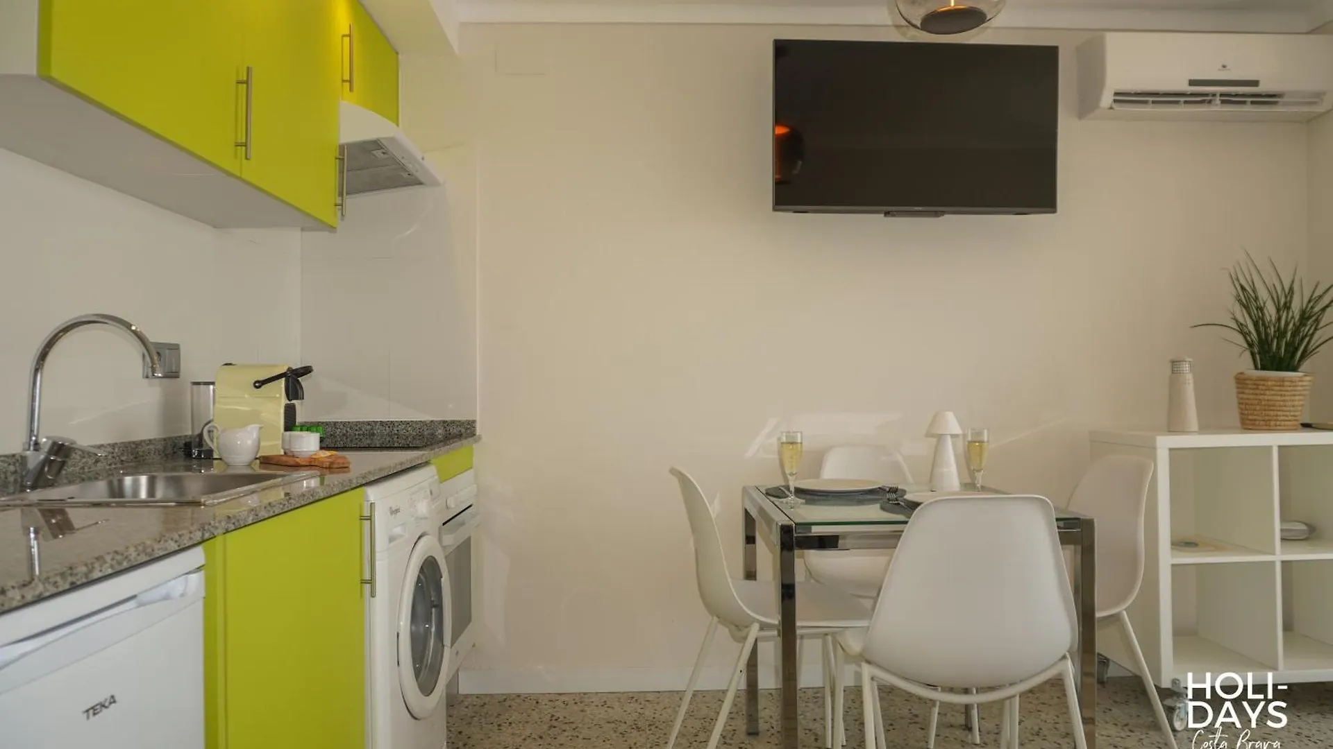Holidays P14 Sea View Empuriabrava Apartment